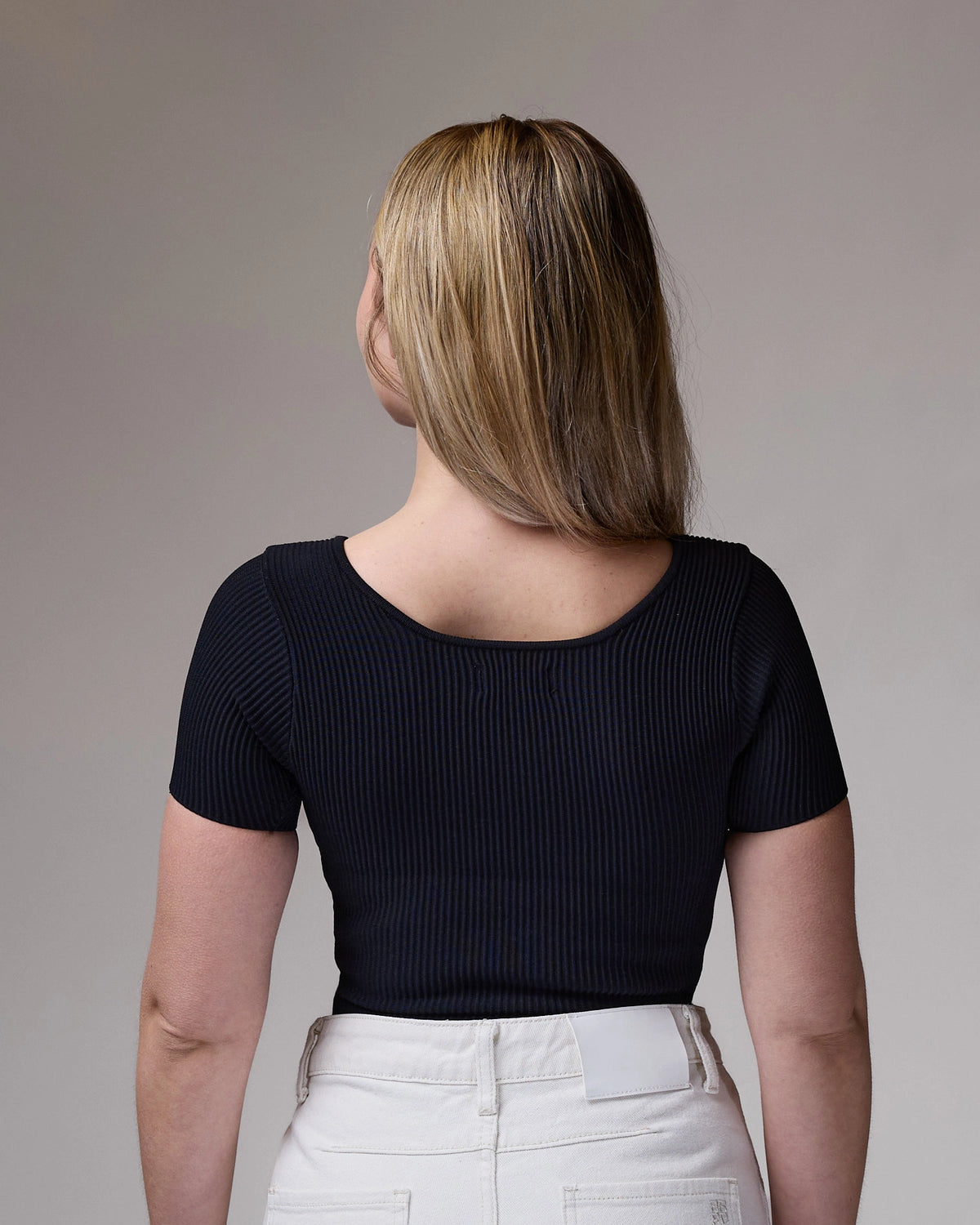 Short Sleeve Top in Black, photo 5
